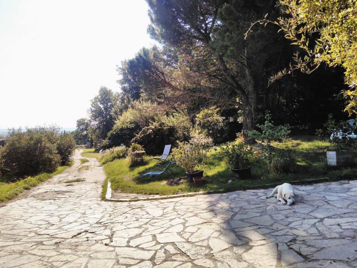 La Sourciere D'Eros Ξενοδοχείο Bellesserre Εξωτερικό φωτογραφία